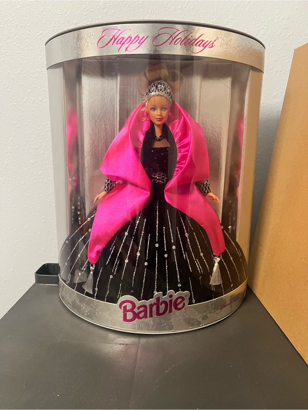 vintage 1998 Happy Holidays Barbie